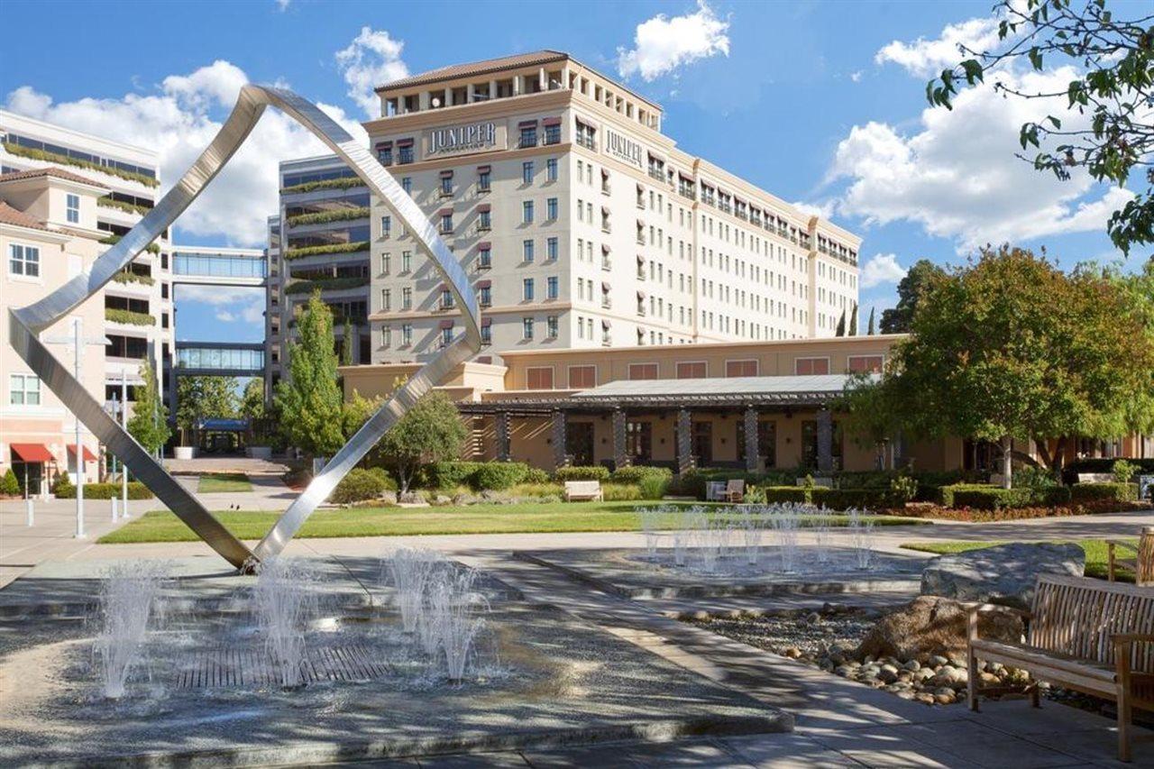 Juniper Hotel Cupertino, Curio Collection By Hilton Bagian luar foto