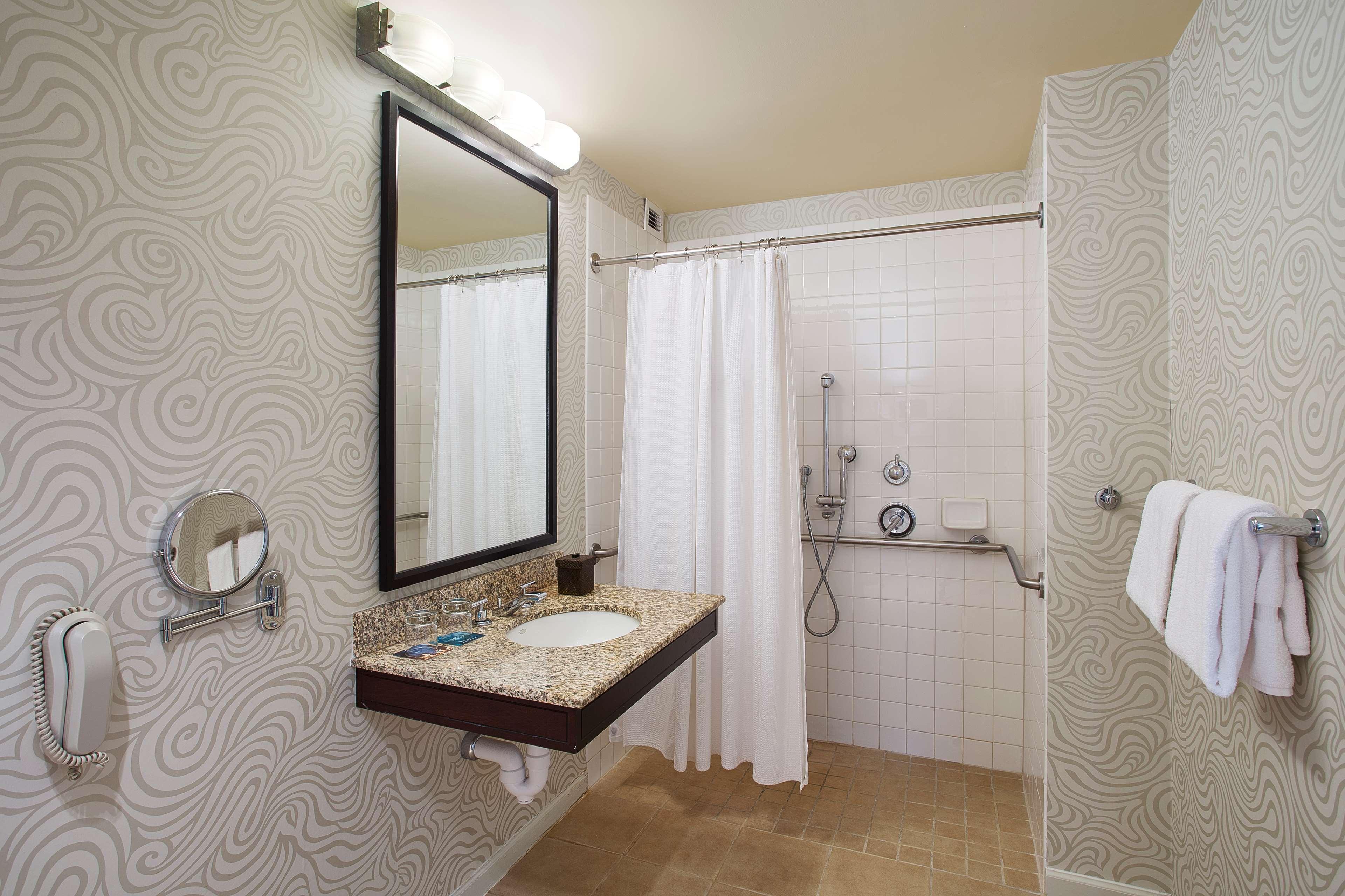 Juniper Hotel Cupertino, Curio Collection By Hilton Bagian luar foto