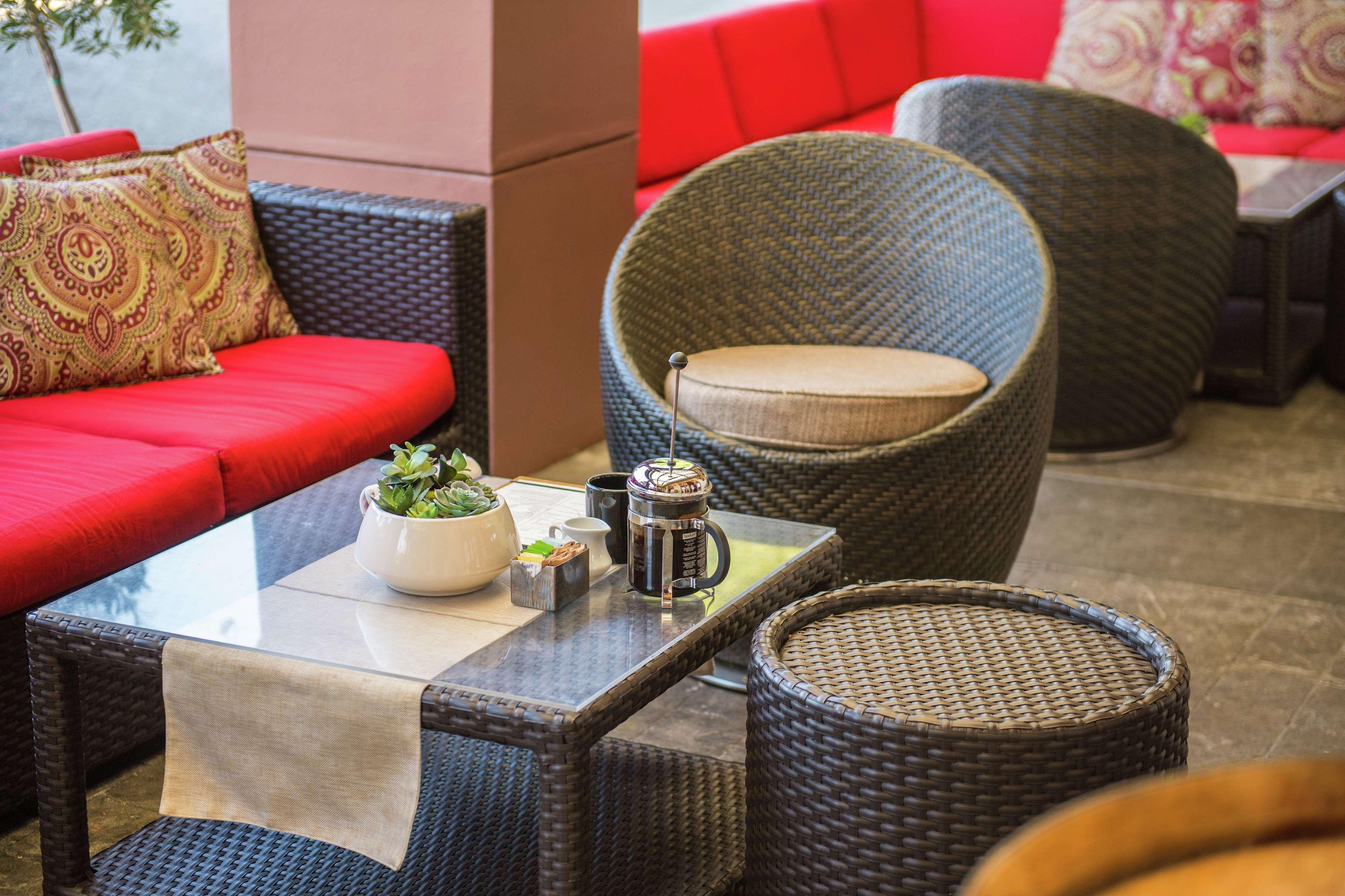 Juniper Hotel Cupertino, Curio Collection By Hilton Bagian luar foto