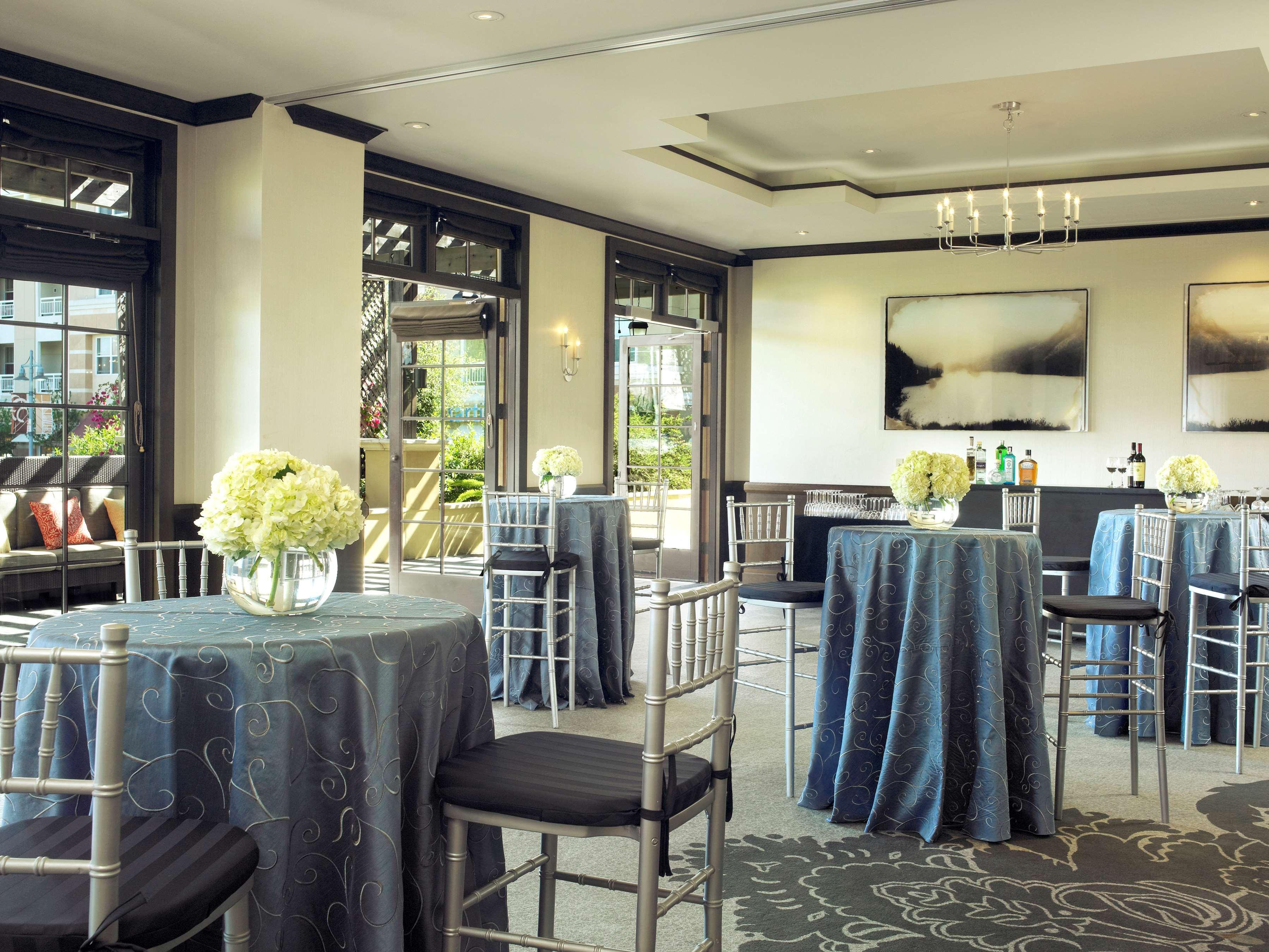 Juniper Hotel Cupertino, Curio Collection By Hilton Bagian luar foto