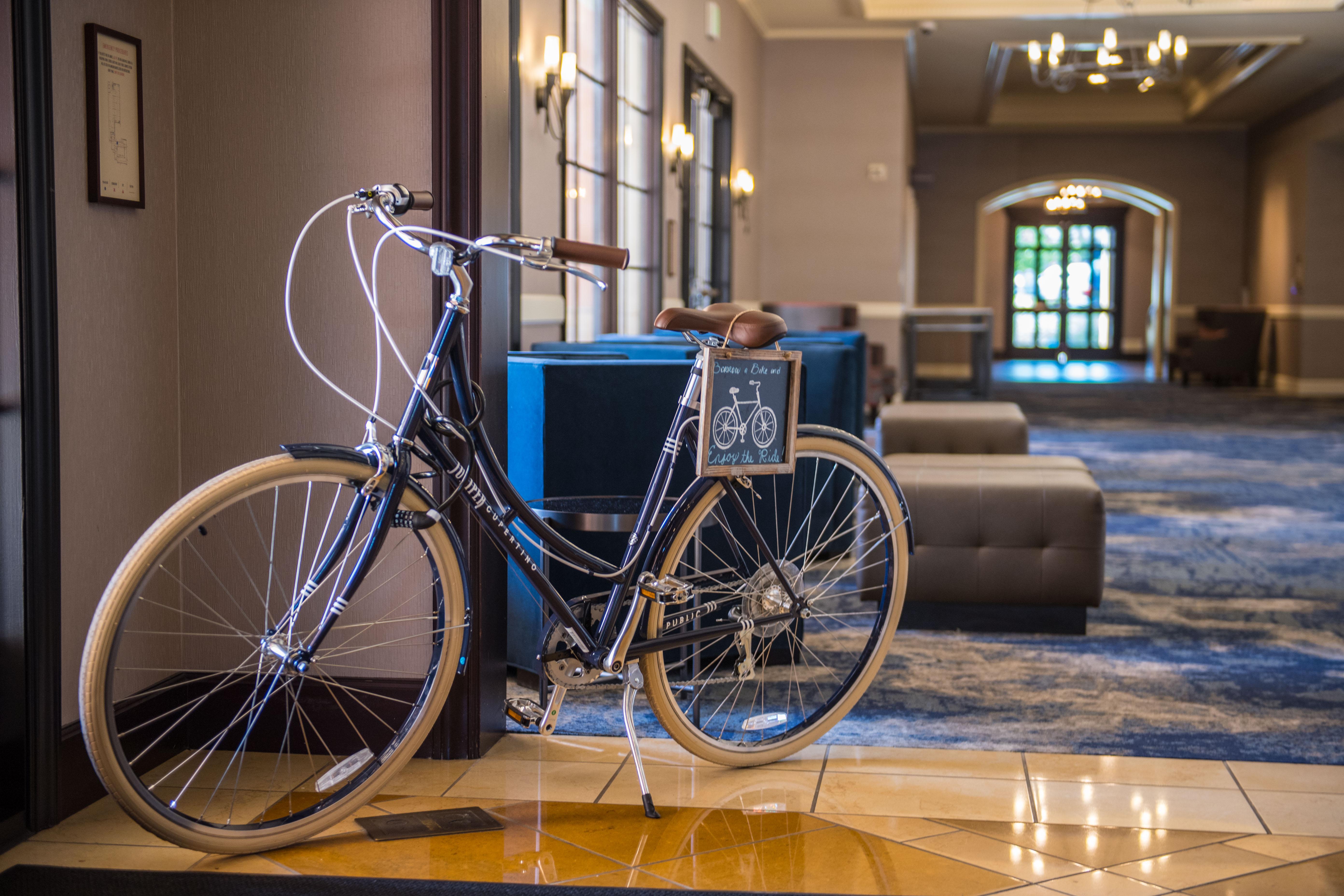 Juniper Hotel Cupertino, Curio Collection By Hilton Bagian luar foto