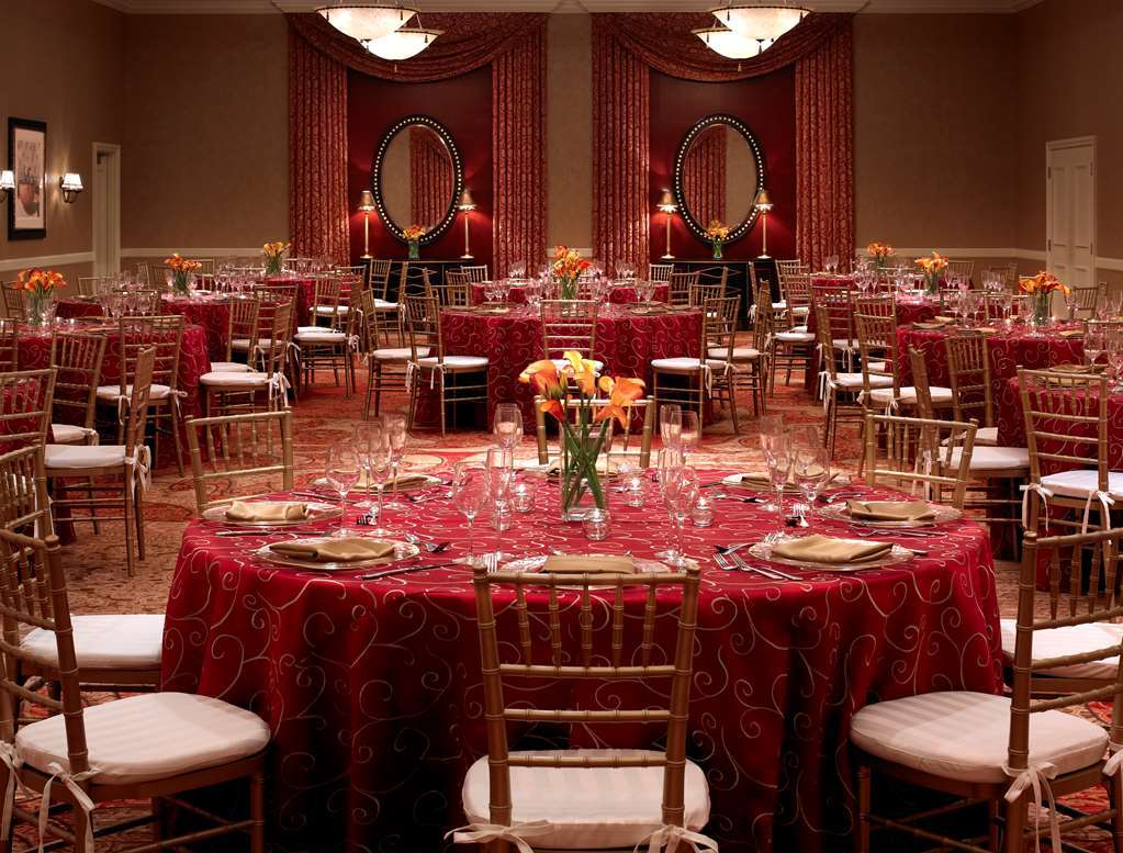 Juniper Hotel Cupertino, Curio Collection By Hilton Bagian luar foto